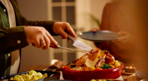 El dólar se debilita mientras aumentan las apuestas de recorte de tasas por parte de la Fed